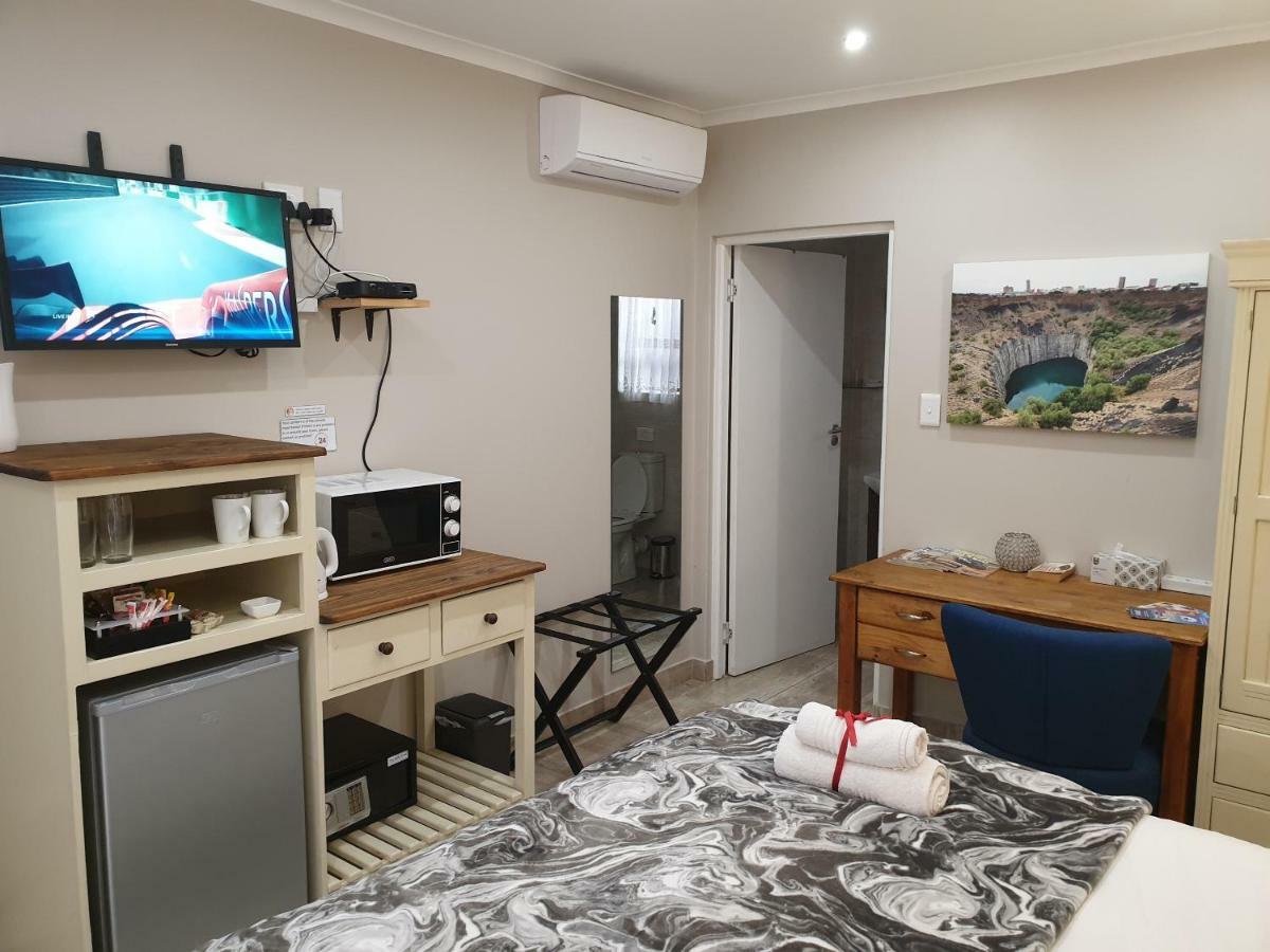 Dilisca Guesthouse Durbanville Bagian luar foto