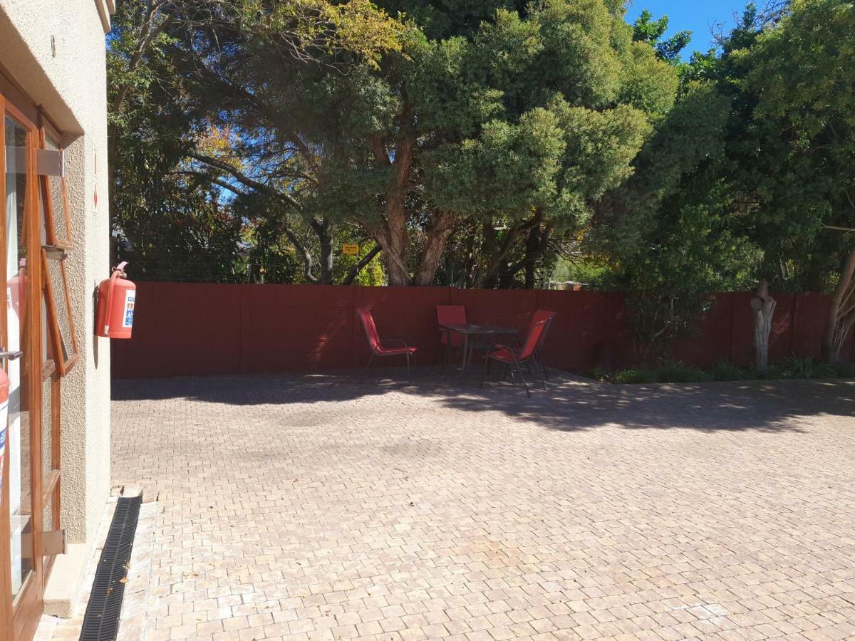 Dilisca Guesthouse Durbanville Bagian luar foto